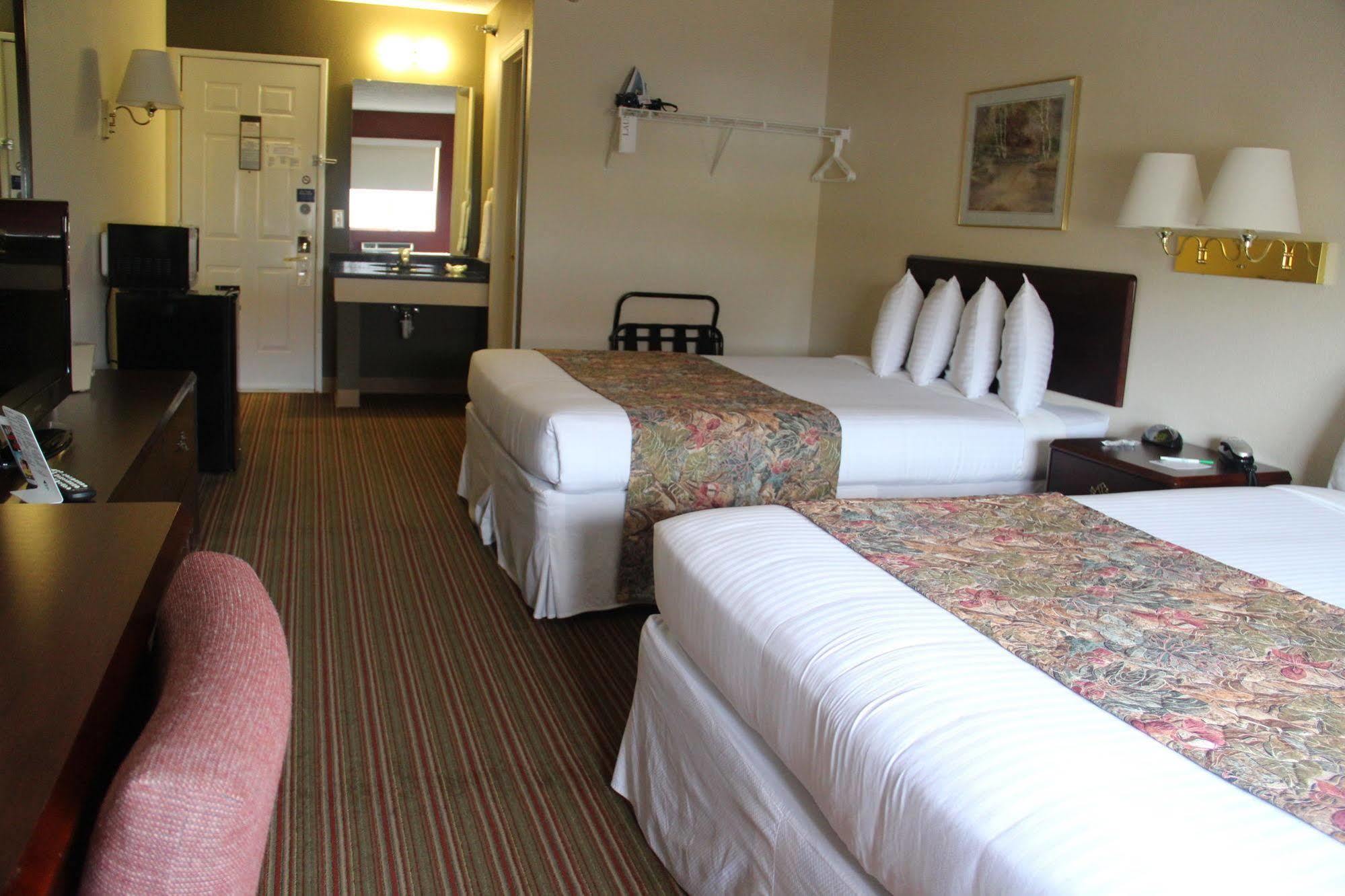 Lake House Hotel Osage Beach Eksteriør billede